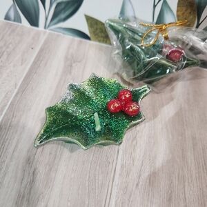 Vintage Illuminations Holly Berry Floating Candles Set of 2 NOS Y2K 90s Holiday